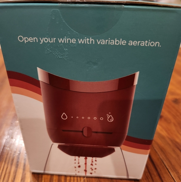 Ullo Open Wine Purifier with 2 Selective Sulfite Filters - Picture 8 of 10